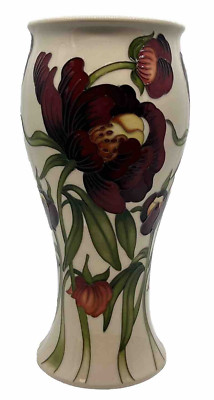Exquisite Moorcroft Calamine & Cream Vase - Timeless Elegance & Craftsmanship