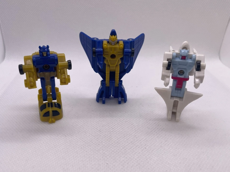 Transformers Micromasters Air Patrol 1990 Sky High Blaze Master Tread Bolt - Image 3 of 4