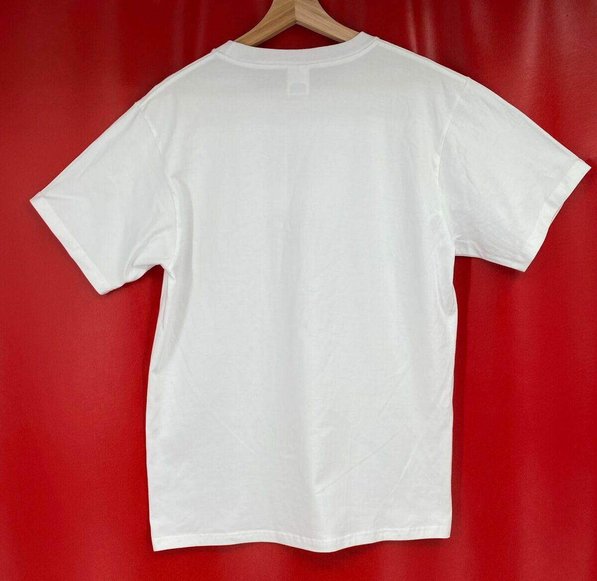 Supreme x Gucci 100% Authentic RARE Box Logo White Supreme x Gucci 100% Authentic RARE Box Logo White