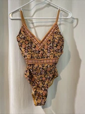 Nine Lives Bazaar Daisy One Piece Swimsuit Size 8 Women Slimming Rare