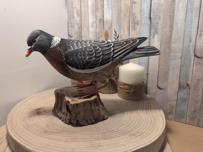 Holz Taube handgeschnitzt bemalt Vogel Holzstamm Baumstumpf Holzfigur 27 cm 