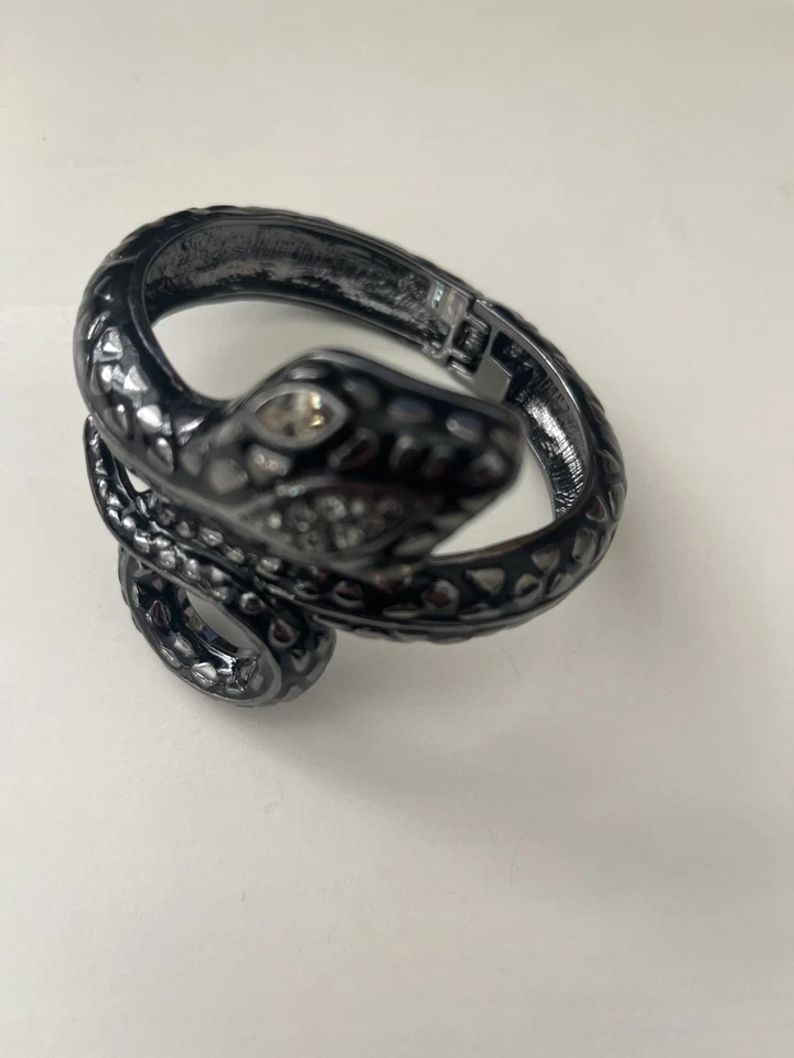 DEBENHAMS SILVER BLACK SPARKLY EYES Spring Hinged SNAKE BRACELET New in Box - Image 2 of 4