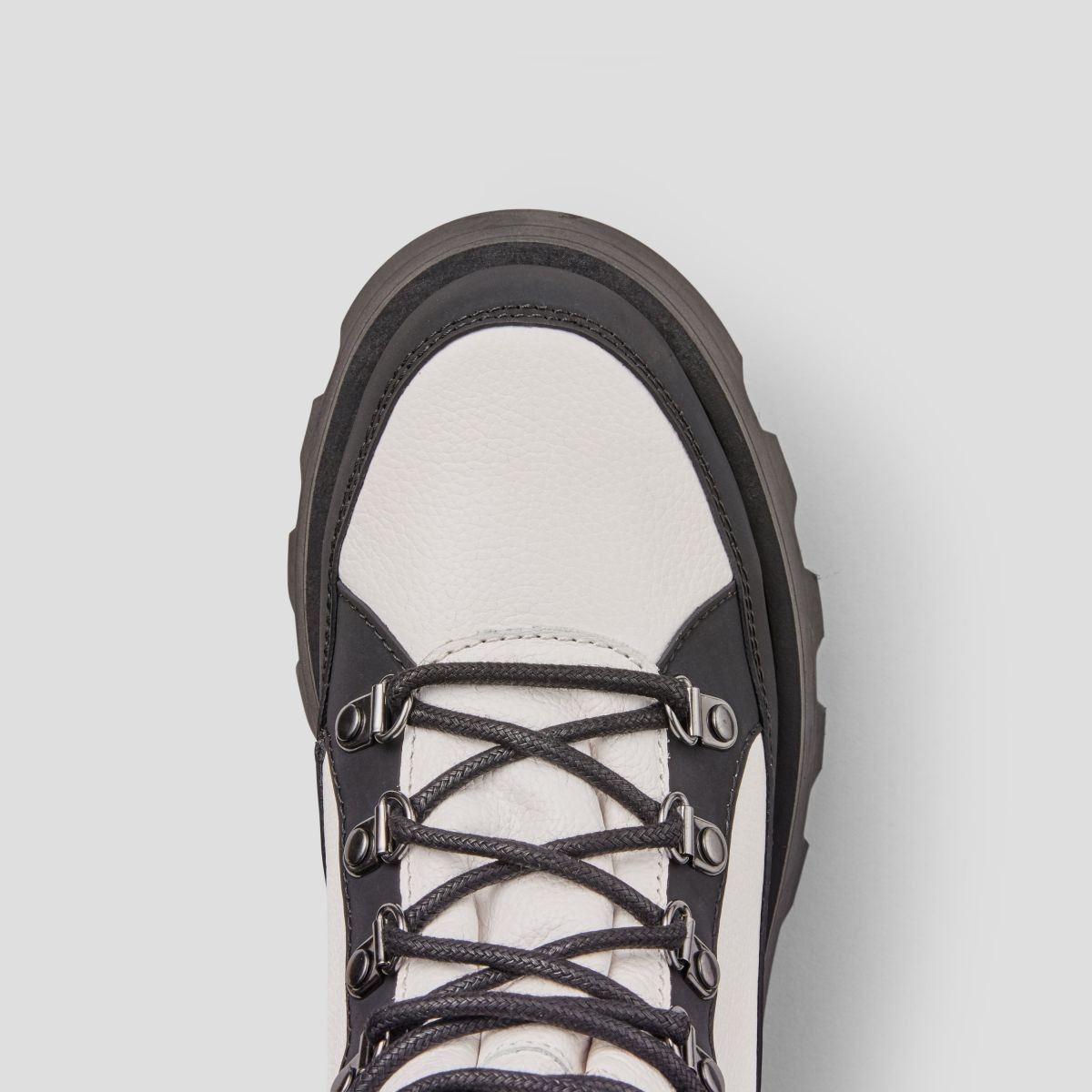 Cougar Women's Suma Leather Waterproof Boot with PrimaLoft® White/Black - SUMA-W thumbnail 4