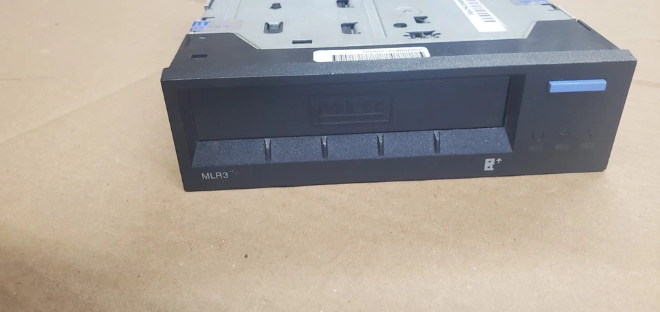 IBM 59H4130 MLR3 6386 SCSI LVD internal Tape Drive 25GB 50GB for part or repair - Image 2 of 4