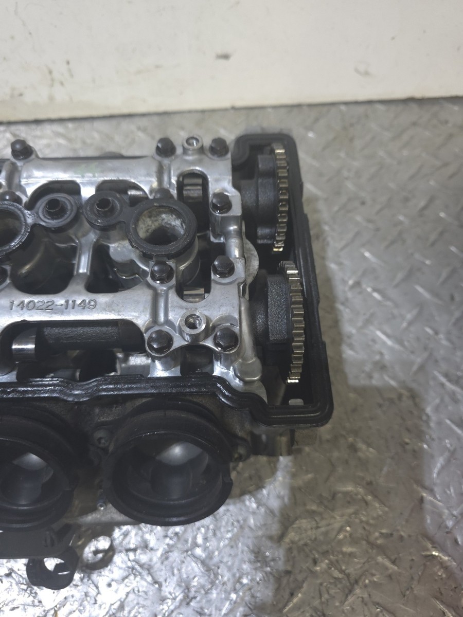 2005-2006 KAWASAKI ZX6R 636 COMPLETE OEM CYLINDER HEAD ASSEMBLY W