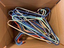 LOT OF 36 3 DOZEN CLOTHES HANGERS ASSORTED COLORS PLASTIC    3