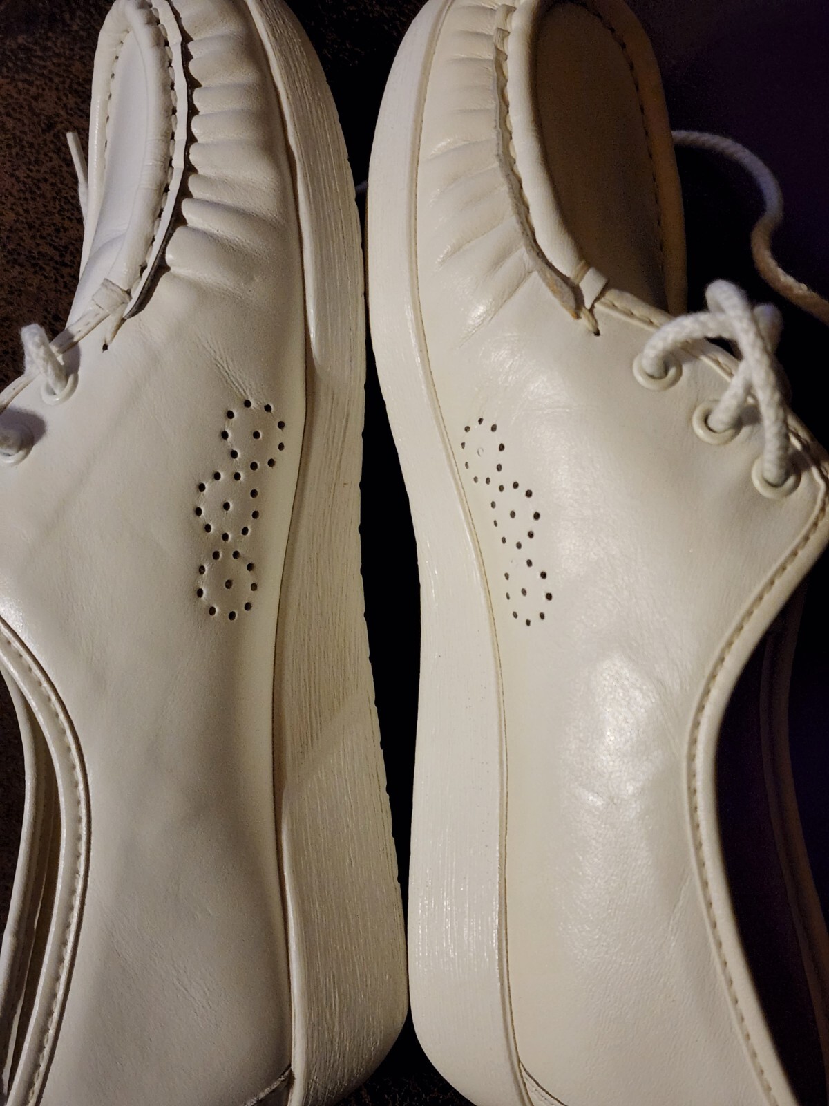 SAOLA Scarpe stringate SAS 7.5 pelle bianca donna usate solo una volta ottime condizioni