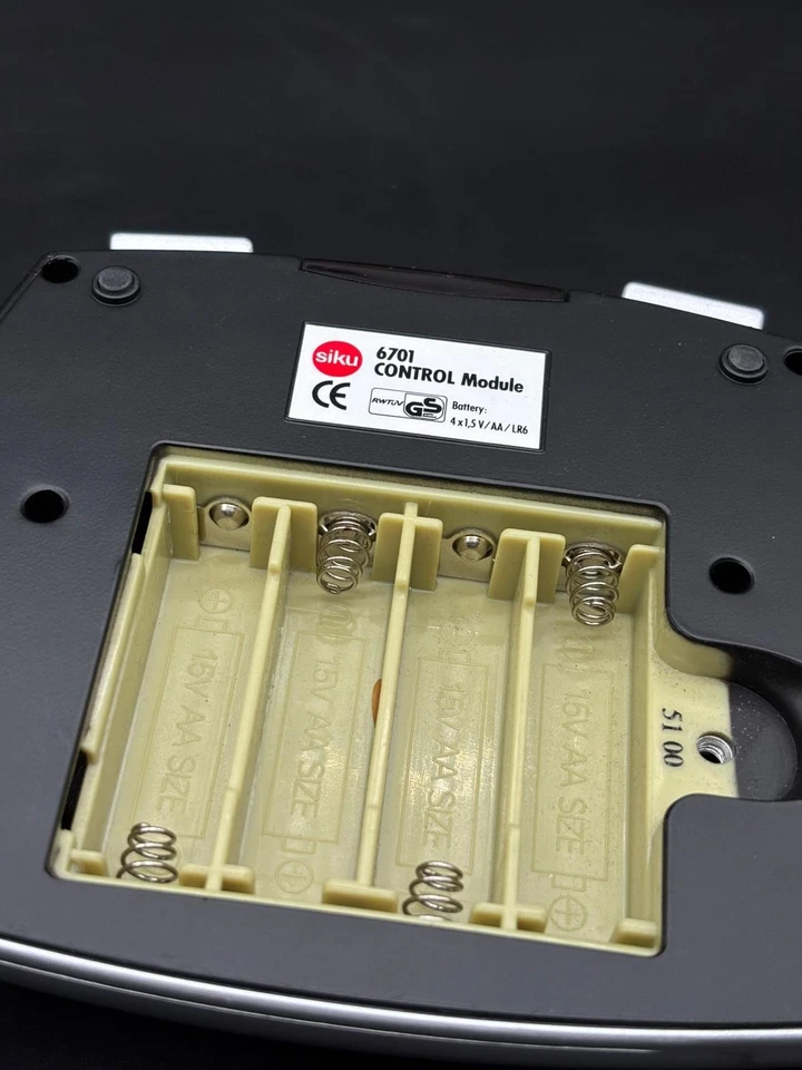 Siku 6701 Infrared Remote Control Module with Power - Image 4 of 4