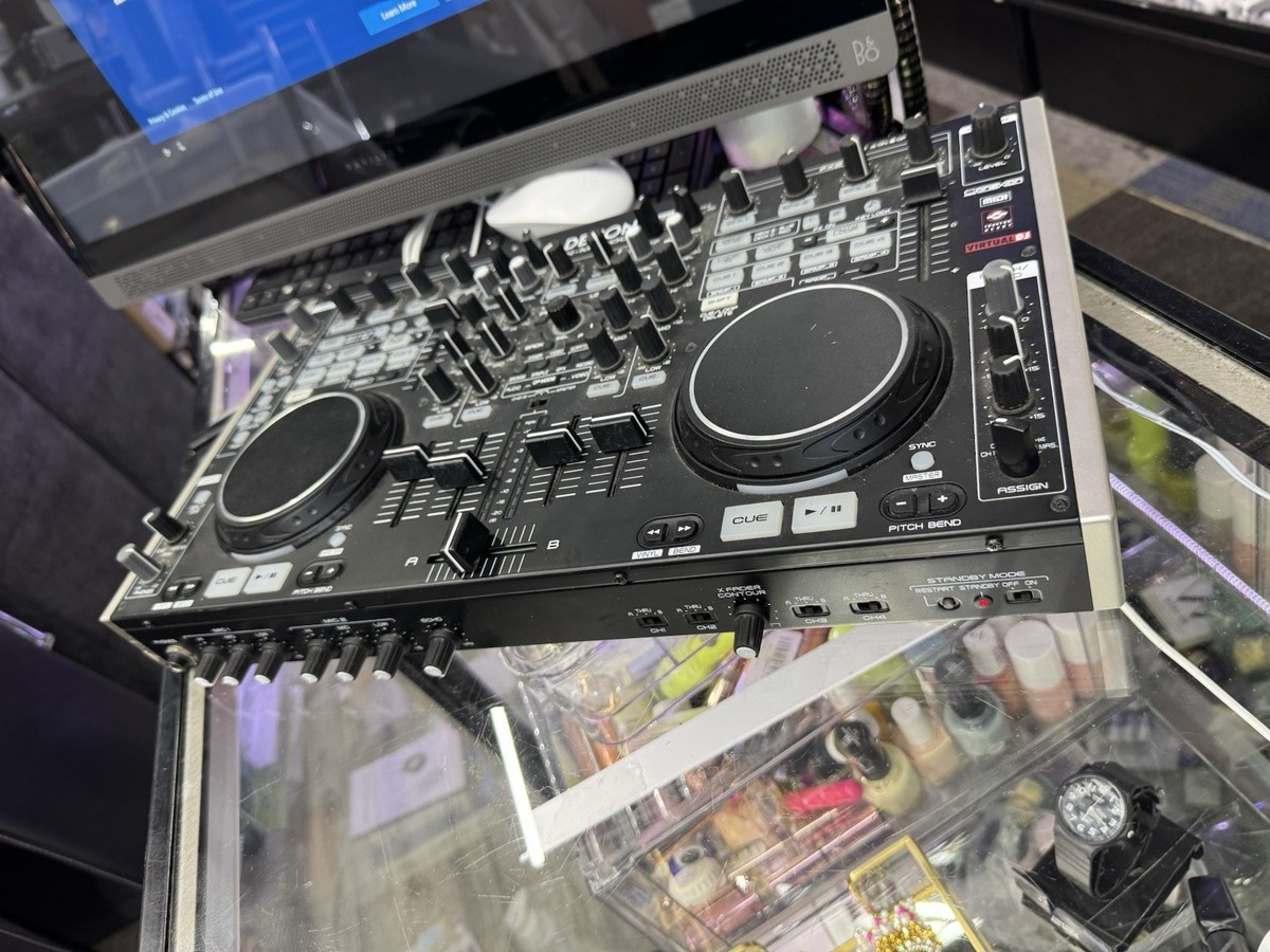 DENON DN-MC6000 DJコントローラー　ケース、アダプター付属 Denon DJ DN-MC6000 Digital Mixer Controller and Flight Case Kit