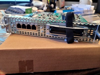 Cisco SM-X-24FXS/4FXO= 24-port FXS and 4-port FXO single-wide service module (FD