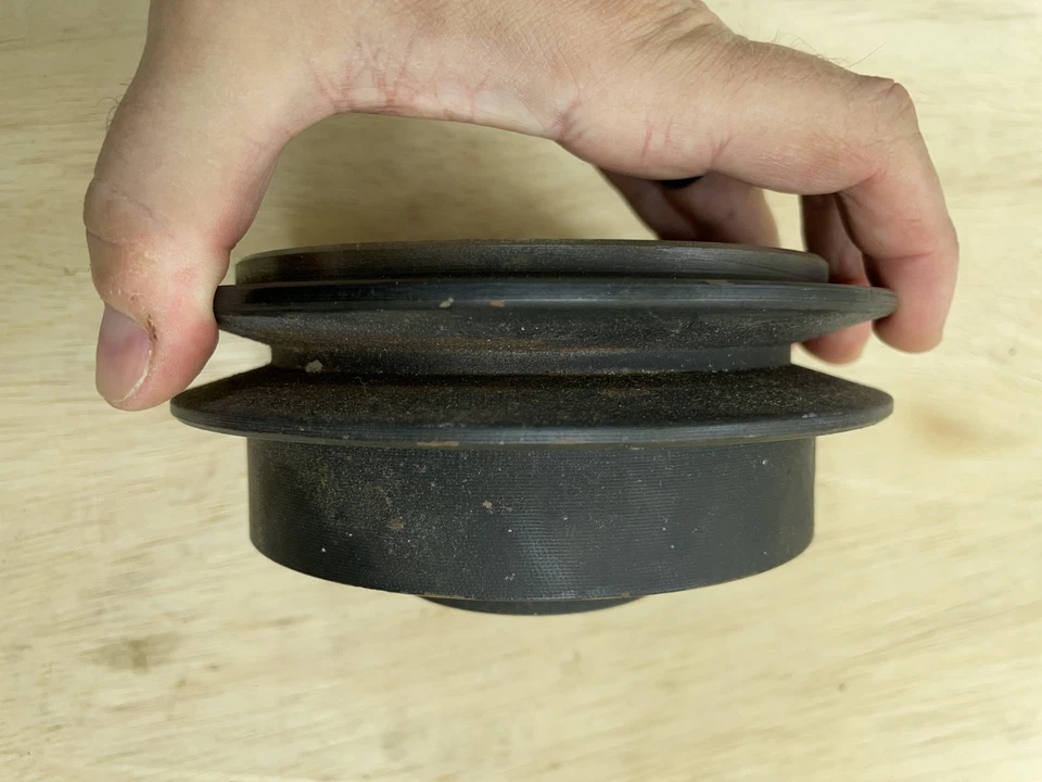 Compresor de aire acondicionado GM OEM polea única con cojinete 1973-76 Cadillac Nuevo de Lote Antiguo Foto 4 de 4