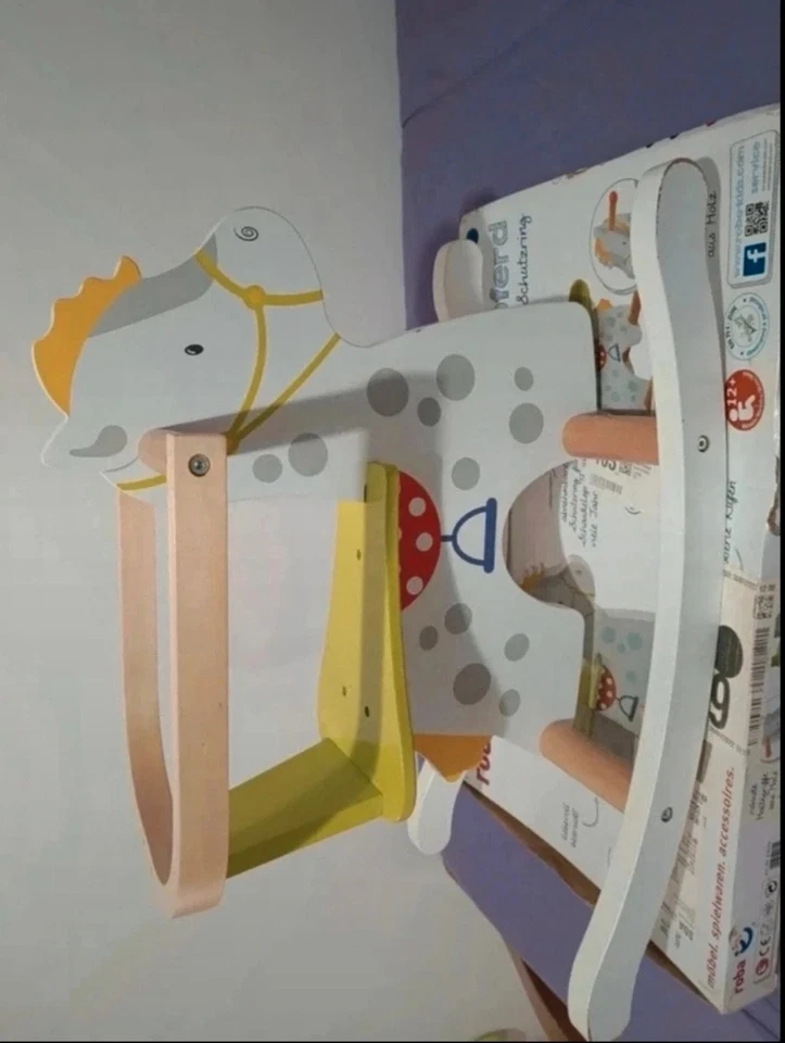 Cavallo a dondolo Roba colore bianco, con fantasia grigio e rosso, seduta verde - Immagine 4 di 4