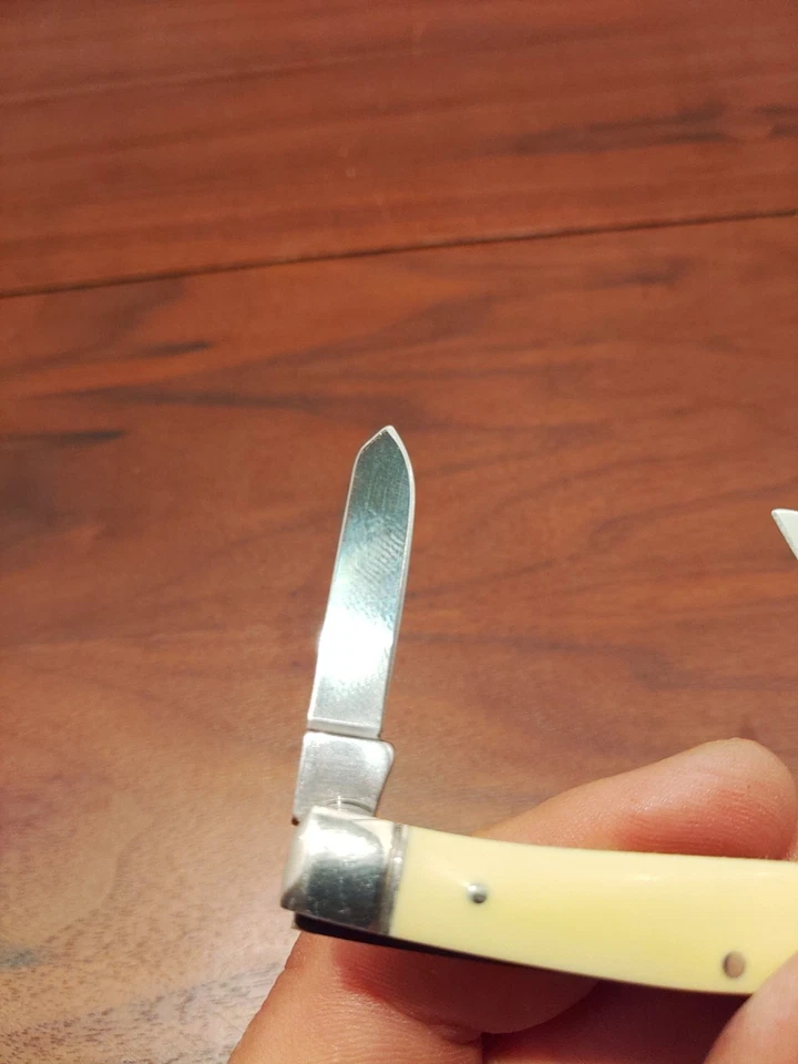 RR602 Rough Rider 黄色 Delrin Stockman 口袋刀  — 第 4/4 张图片