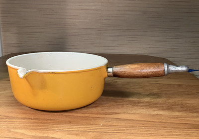 Vintage Le Creuset France #20 Orange Enamel Cast Iron Sauce Pan Pot Wood Handle