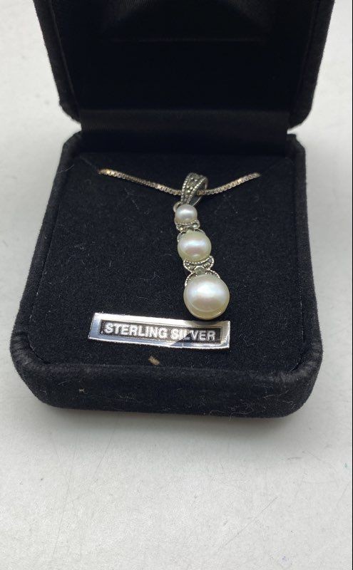 Judith Jack Sterling Silver Marcasite & F.W. Pearl Pendant Chain Necklace 4.7g