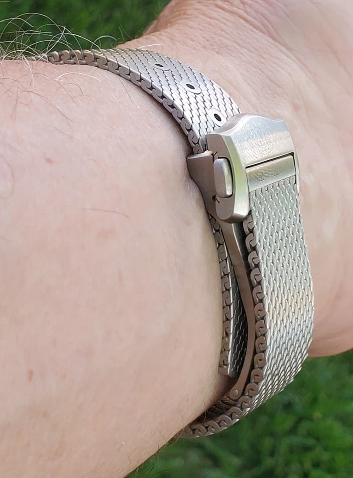 20mm Braided Stainless Mesh Band For Omega Seamaster No Time To Die 007 - Image 3 of 4