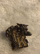Vintage Kentucky Wildcats pin mascot football basketball collegiate