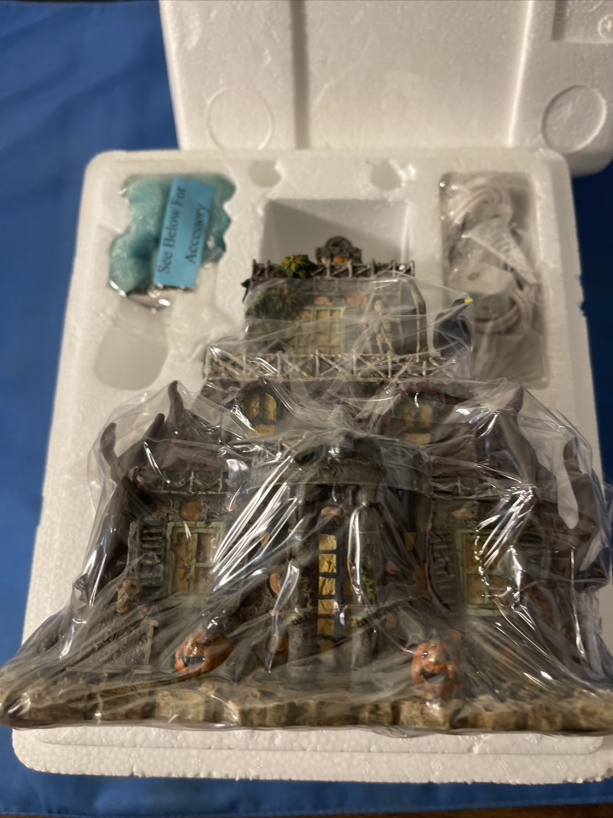 Hawthorne Village The Munsters Gateman, Goodberry & Graves Funeral Home