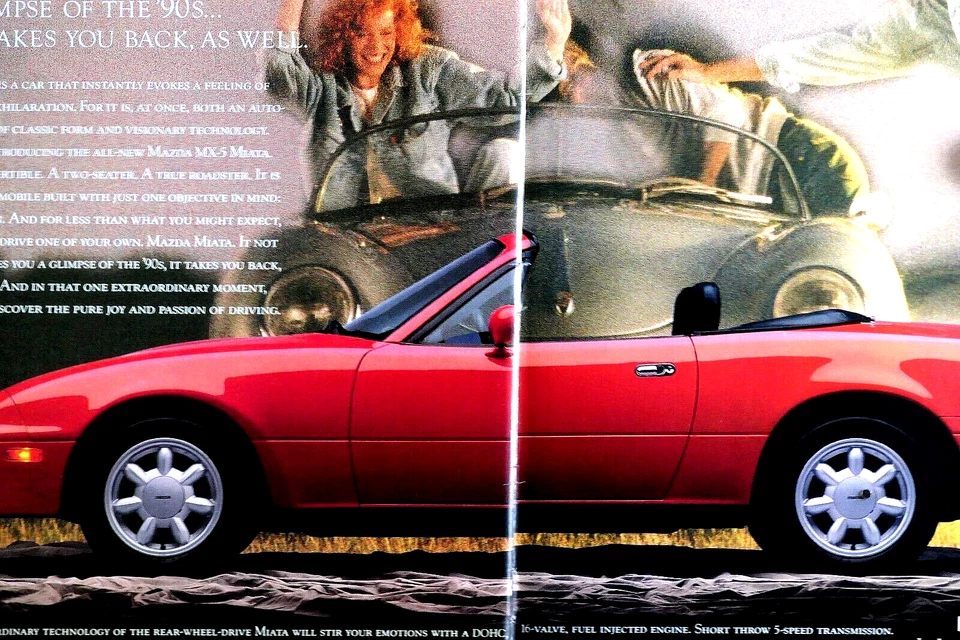 Mazda Miata 1990 convertible rojo vintage anuncio impreso original 2 páginas Foto 3 de 4