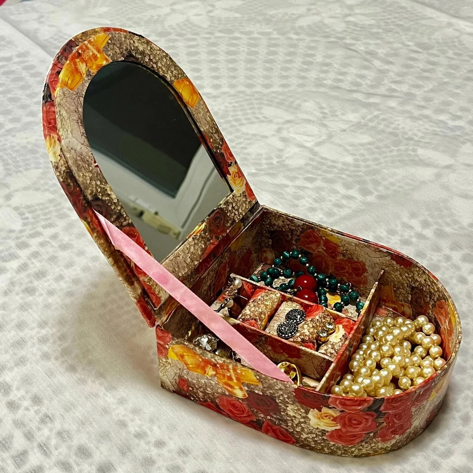 Vintage Yellow Pink Roses 90s Floral Garden All Over Print Keepsake Jewelry Box - Image 4 of 4