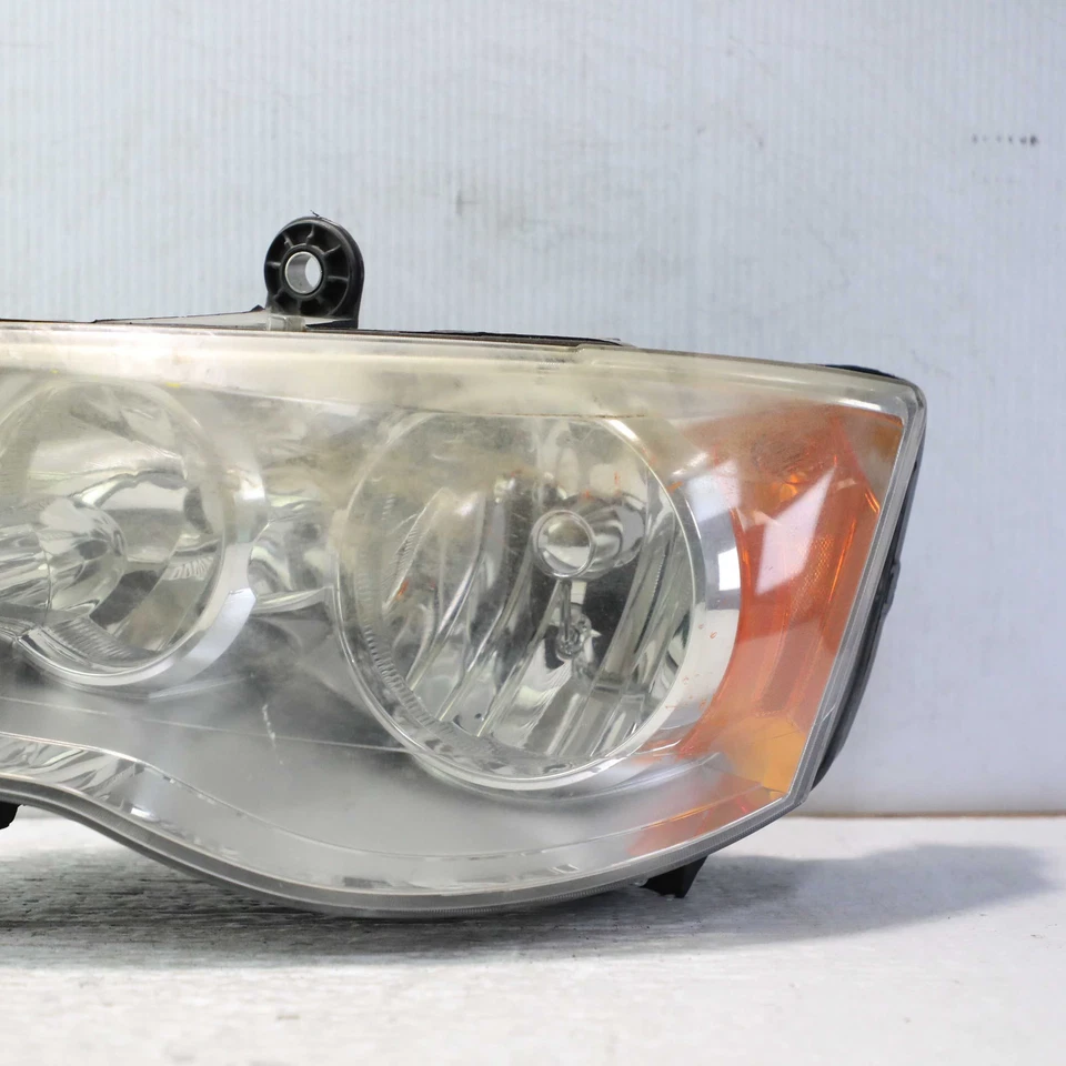 Faro halógeno izquierdo 08-16 Chrysler Town & Country 11-20 Dodge Grand Caravan Foto 3 de 4
