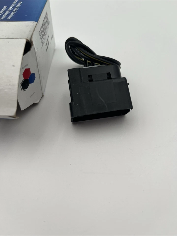 尾灯线束连接器 CARQUEST PTA1133 — 第 3/4 张图片