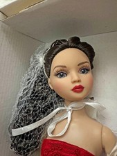 Soft Sigh Ellowyne Wilde Tonner Doll NRFB Nev...