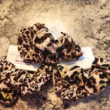 Pastel Collection Leopard Print No Damage Super Comfy Scrunchies Set for Women
