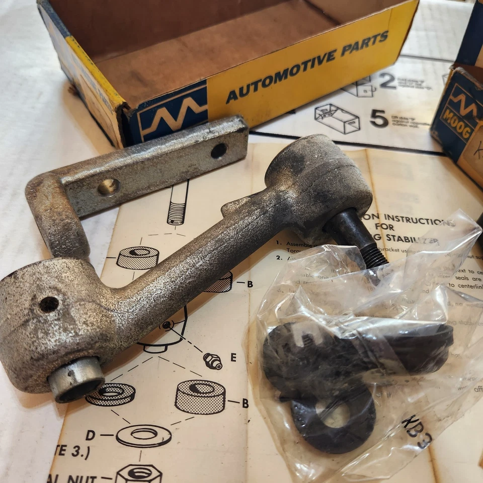 NORS 1967-1970 Ford Mustang Mercury Cougar Idler Arm K8161 MOOG Made In USA PAIR - Image 3 of 4