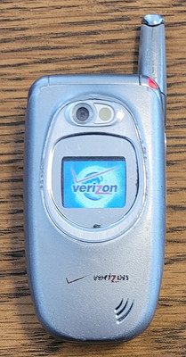 Samsung SCH-A670 - Gray and Silver ( Verizon ) Very Rare Cellular Flip Phone