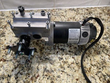 Quantum Q6 Edge Left Drive Motor W GEARBOX AND HUB .2 MILES ON UNIT