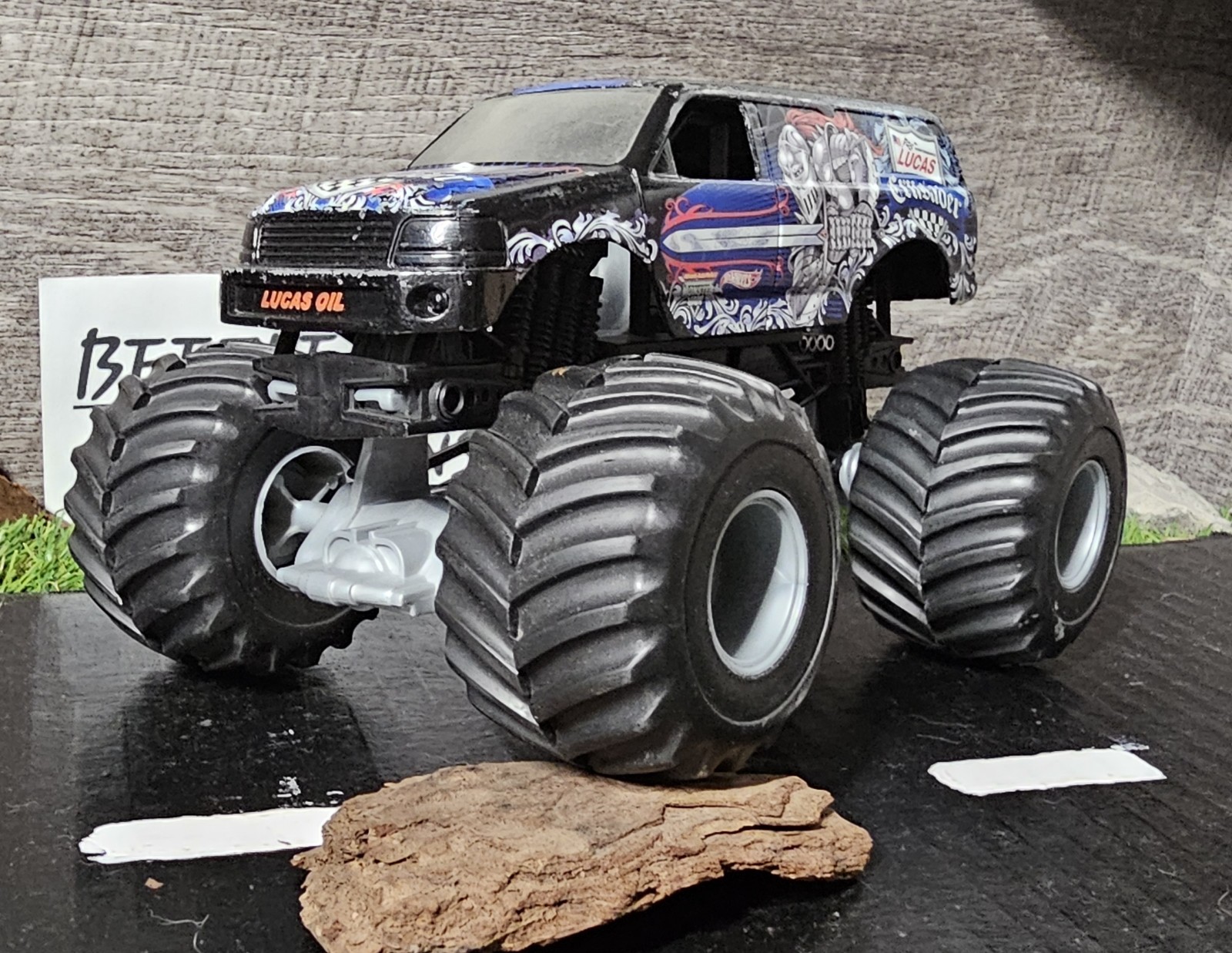 Crusader 1:24? Scale Diecast No Box