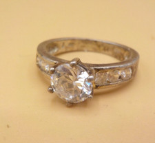 Vintage 925 Sterling Silver Clear Rhinestone Ladies Band Ring Size 7