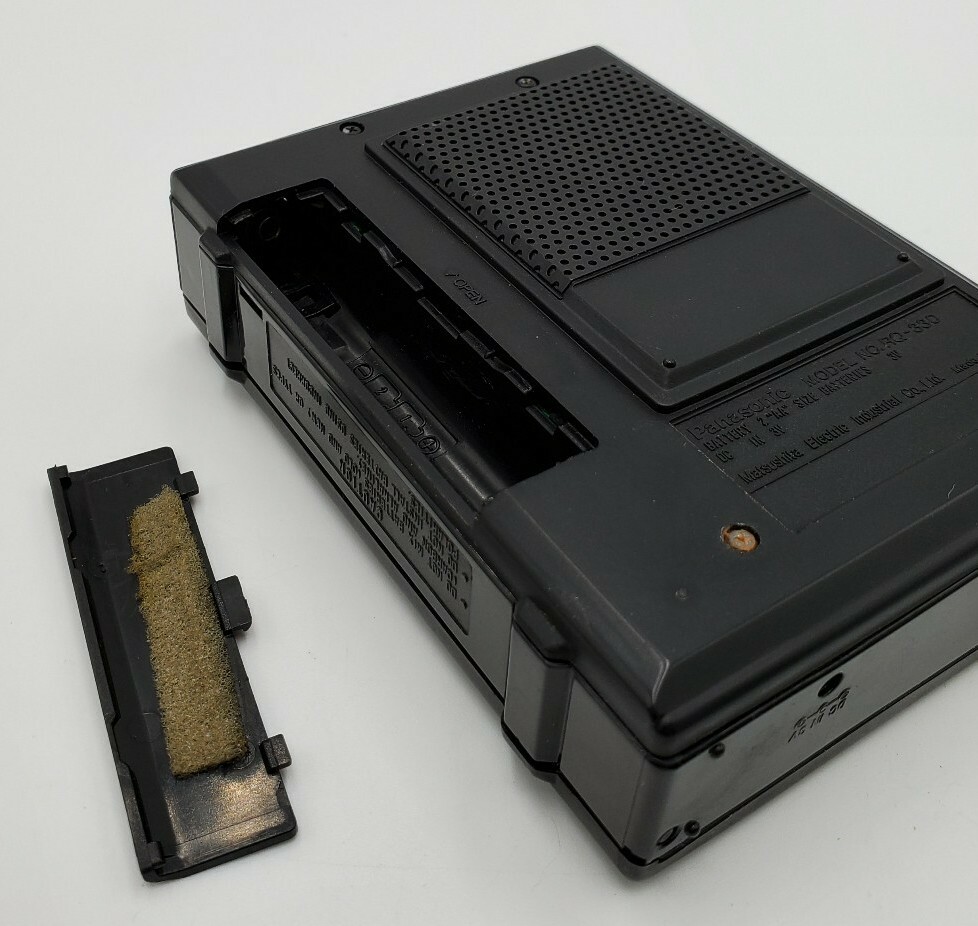 Panasonic RQ-P303 – Lecteur Cassette – Pour Pièces Détachées / Ne Fonctionne Pas