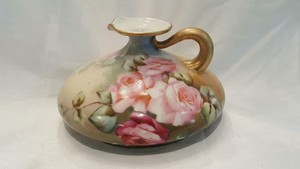 Antique-French-Large-Squat-Ewer-w-lrg-Open-Pink-Roses-amp-Gold-Trim-Limoges