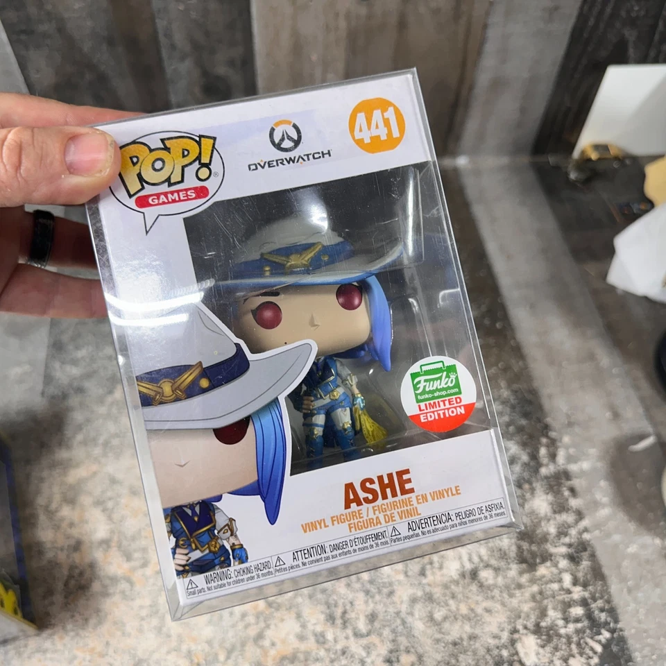 Lote Funko Pop - Overwatch Ashe #441 & Roadhog #309 - Imagem 3 de 4