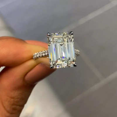 4,89 TCW Smaragd Moissanit versteckte Galerie Verlobungsring 14K Weißgold vergoldet