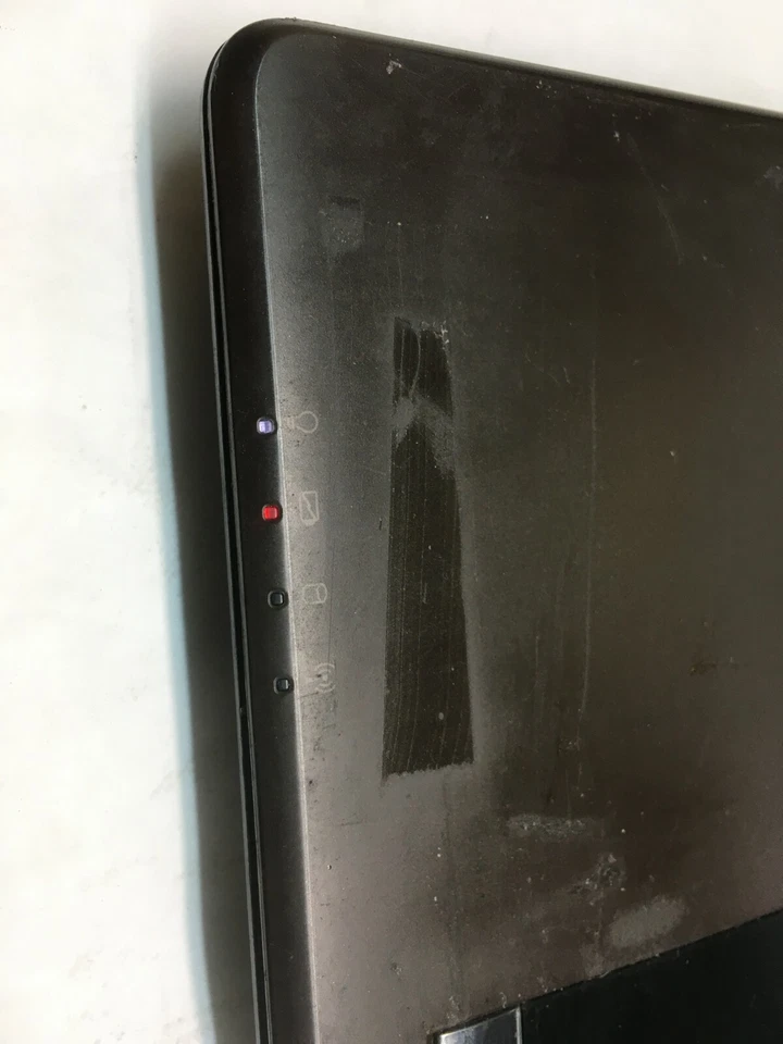 ASUS U50F Core i3 Laptop For Parts Powers on Doesn't Boot Damaged Ram Port JR - Image 4 of 4