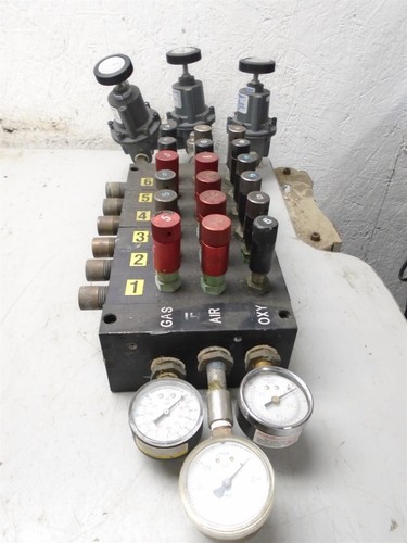 Gas Air Oxygen Manifold Control Valve Bank W/ 3 Gauges & 3 0-60 PSIG Air Valves