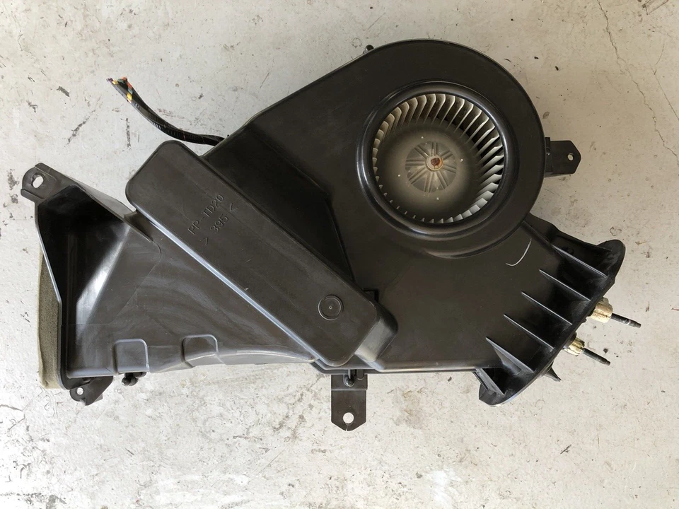 Motor soplador trasero Cadillac SRX 2004-2009 25725549 DENSO OEM Foto 2 de 4