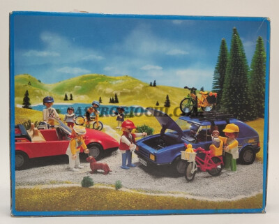廃盤品　playmobil 3233 庭師　希少 Amazon.com: PLAYMOBIL Grandparents with Baby : Toys & Games