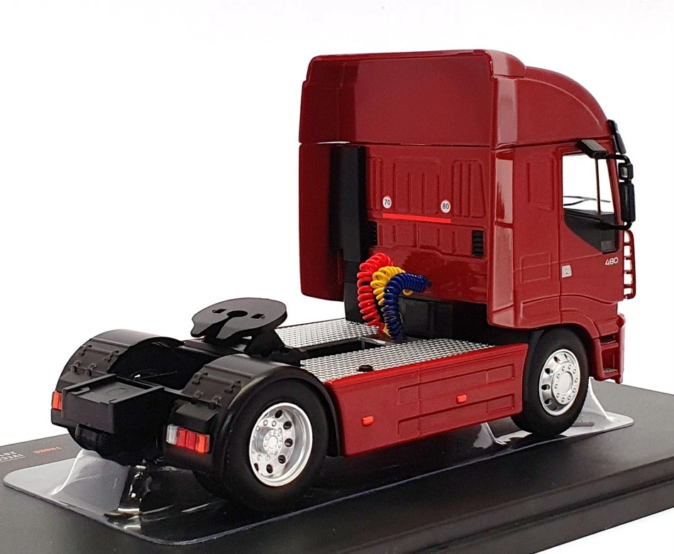 Ixo 1/43 Scale Diecast TR086 - 2012 Iveco Stralis Truck - Deep Red - Image 2 of 4