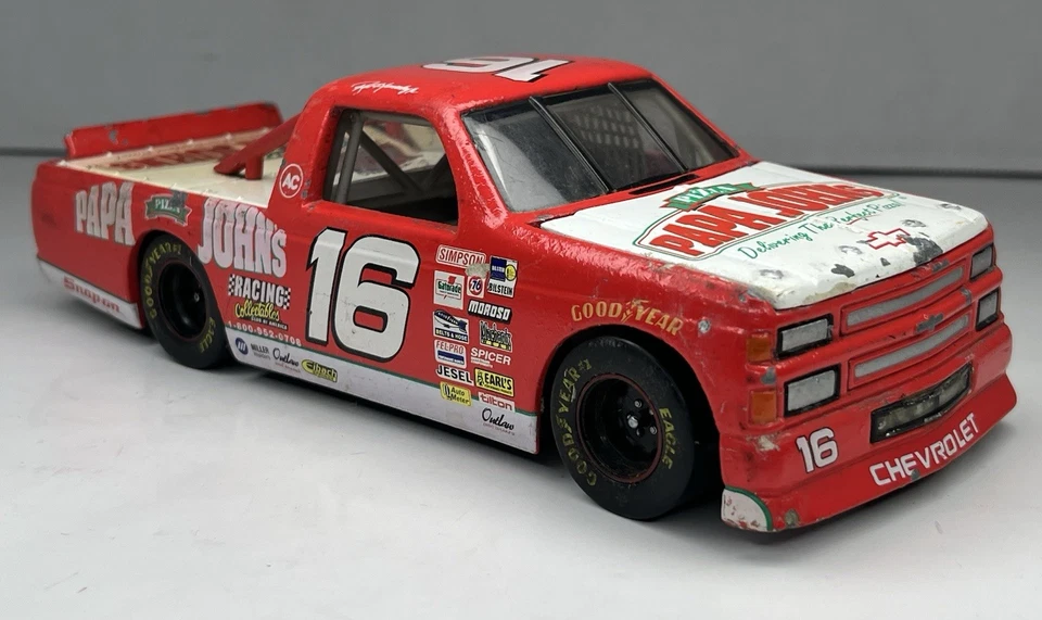 Camión Chevy Papa Johns Vintage Ron Hornaday Jr #16 Edición Limitada Die-Cast Foto 3 de 4
