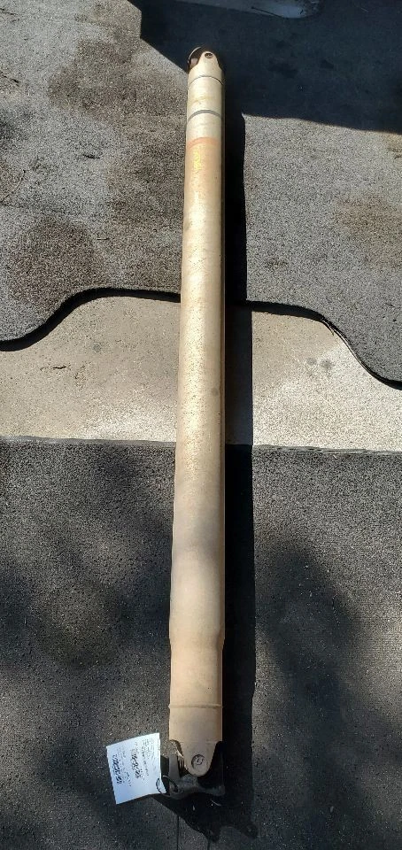 Rear Drive Shaft 139" Wb Heritage 2WD 4.2L Fits 97-04 FORD F150 PICKUP 1138641 Foto 2 de 4