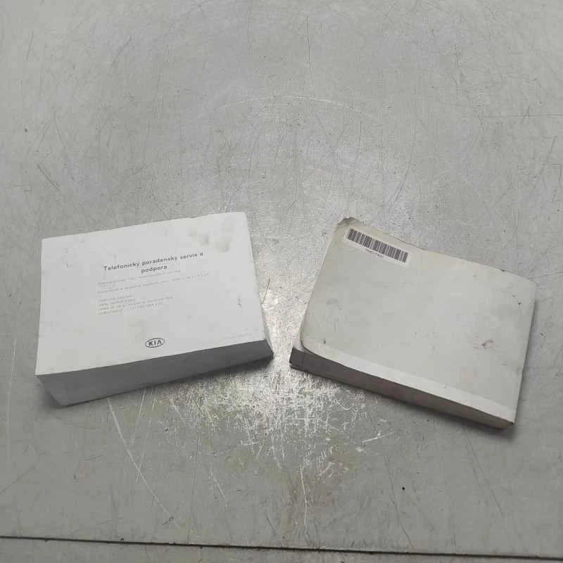 Manuali uso e manutenzione Kia Carens Rondo MK3 1.7 CRDI 85 KW 2015 originali in - Immagine 2 di 3