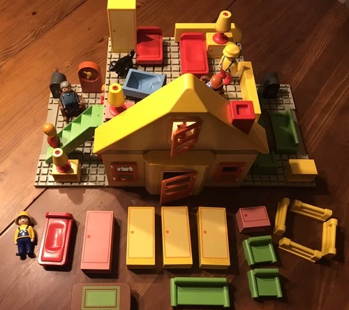 VTG. Playmobil 123 House 6600 W/ Extra Sets Kitchen, Bath, Family, Pets, Baby