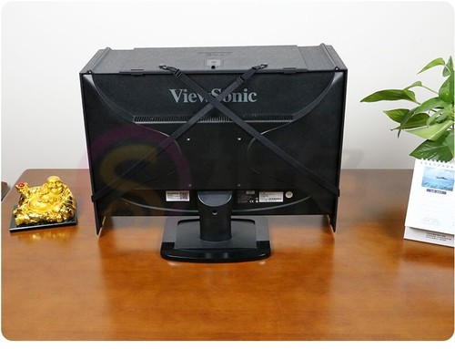 Universal Computer Monitor Sun Shade Hood for 17-27'' Screen 41-71cm Adjustable - Picture 11 of 12