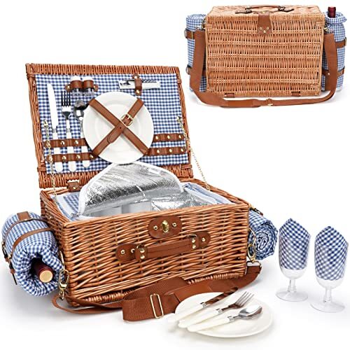 picnic basket for 2 with blanket
