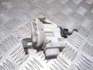 Volkswagen PASSAT B4 1994 Vorne rechts Stellmotor Zentralverriegelung UST89000