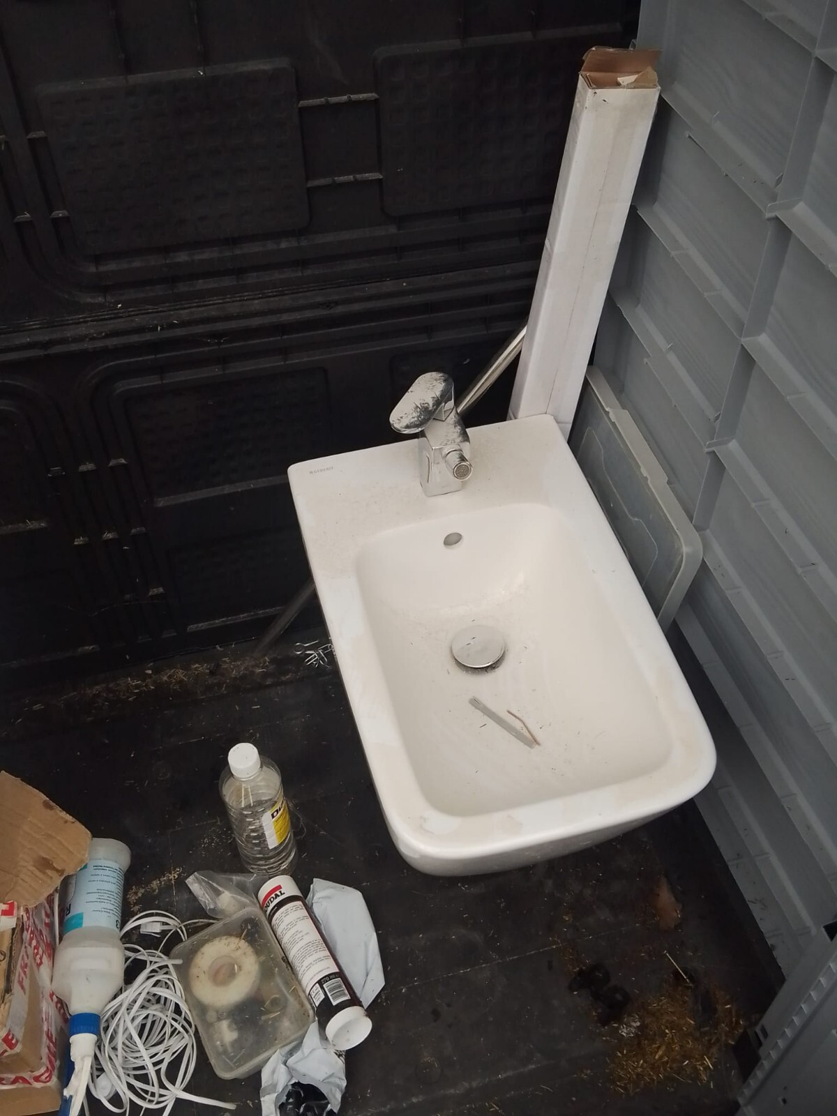 Picture 2 of 6